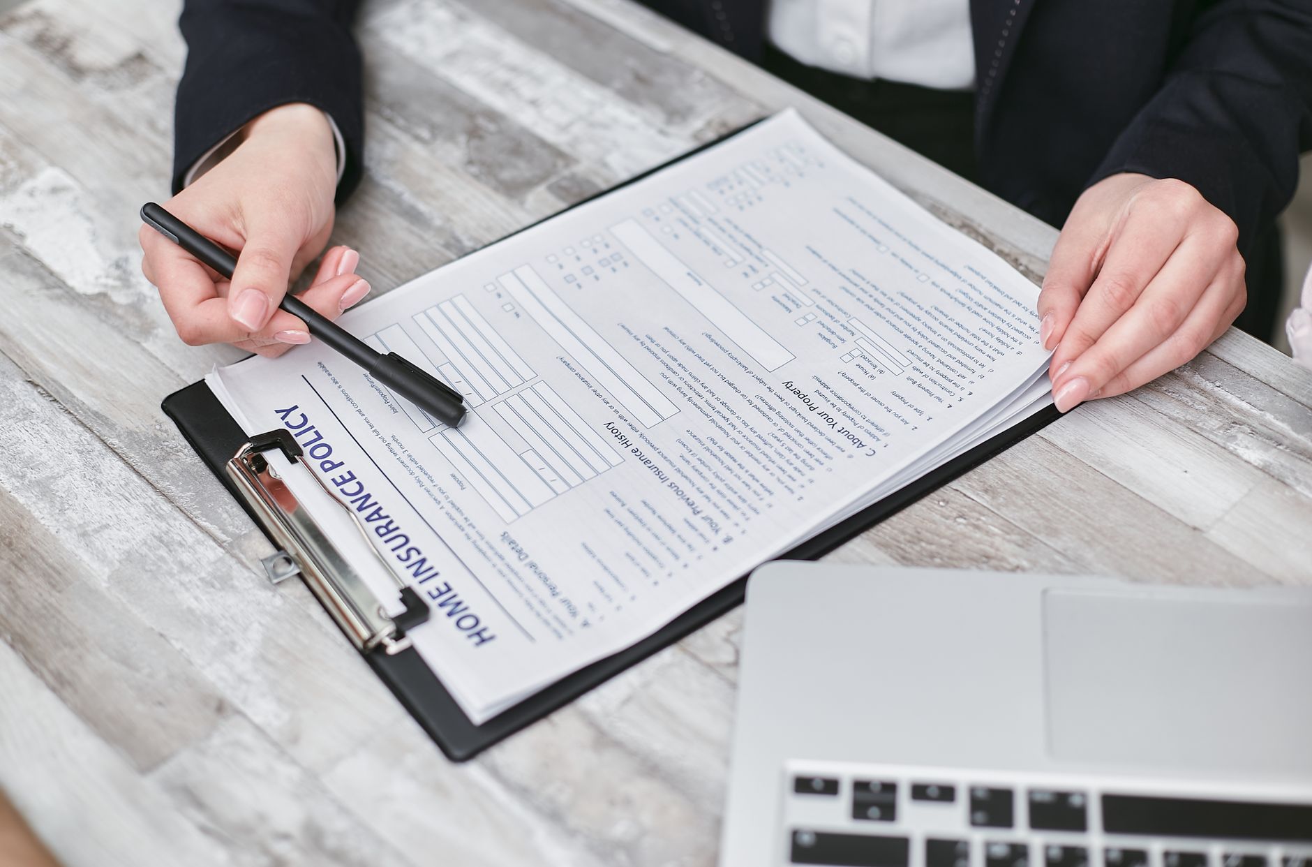 كيفية تقديم مطالبة تأمين في ألمانيا: Schadensmeldung